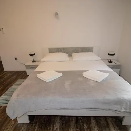 Iginia, Нерезине