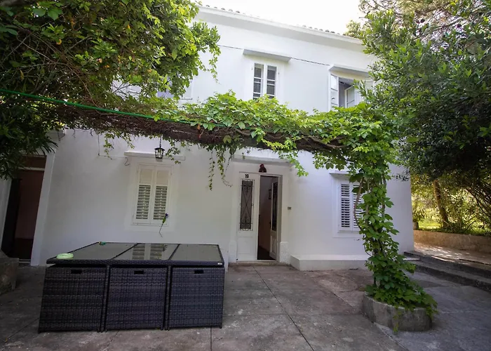 Villa Iginia, Nerezine