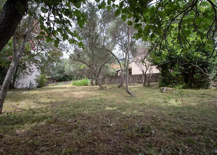 Villa Iginia, Nerezine