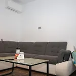 Iginia, Villa *